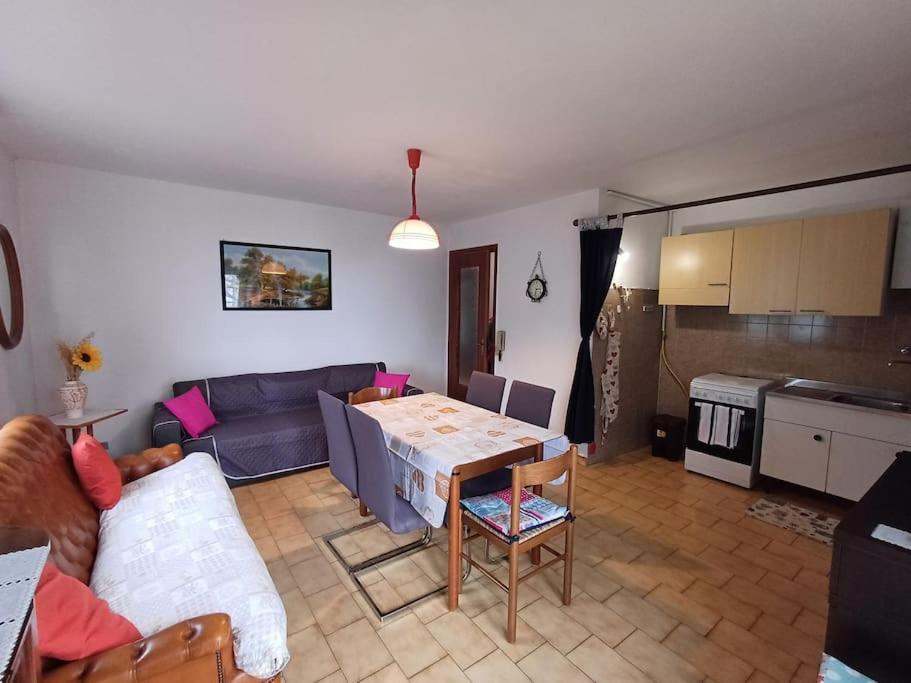 Apartmán Casa Vacanza Leonardo Chambave Exteriér fotografie